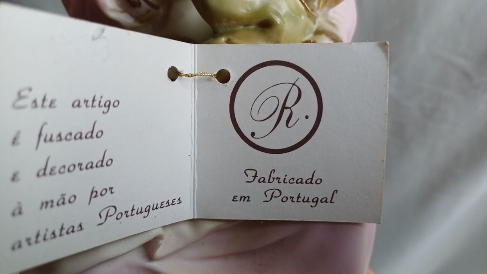 Peça de decoração portuguesa mãe com menino ao colo