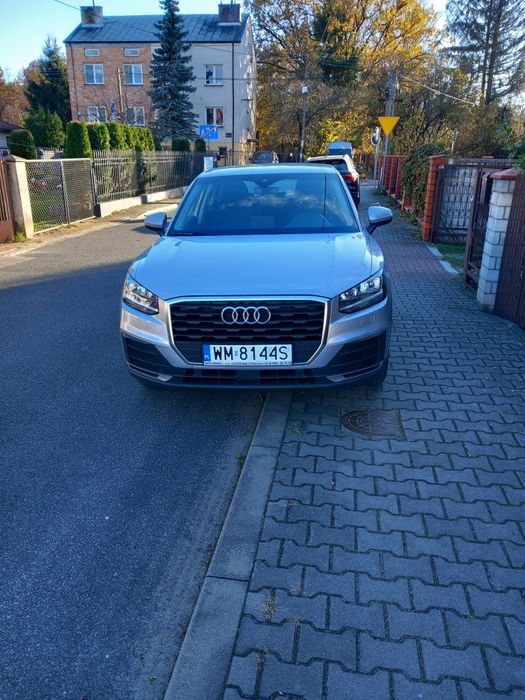 Audi Q2 TFSI 999 cm3..
