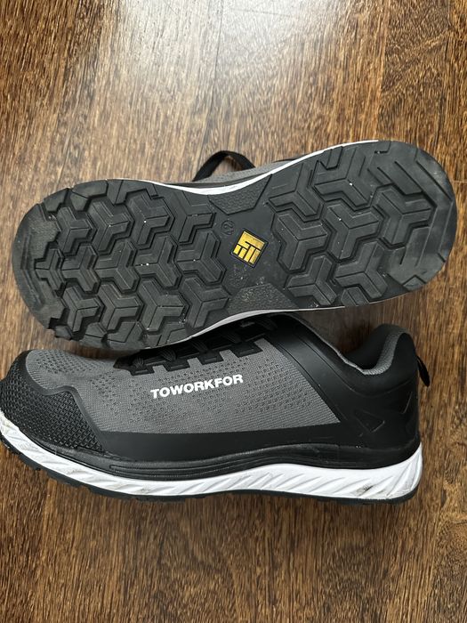 Tenis biqueira de aço toworkfor leroy