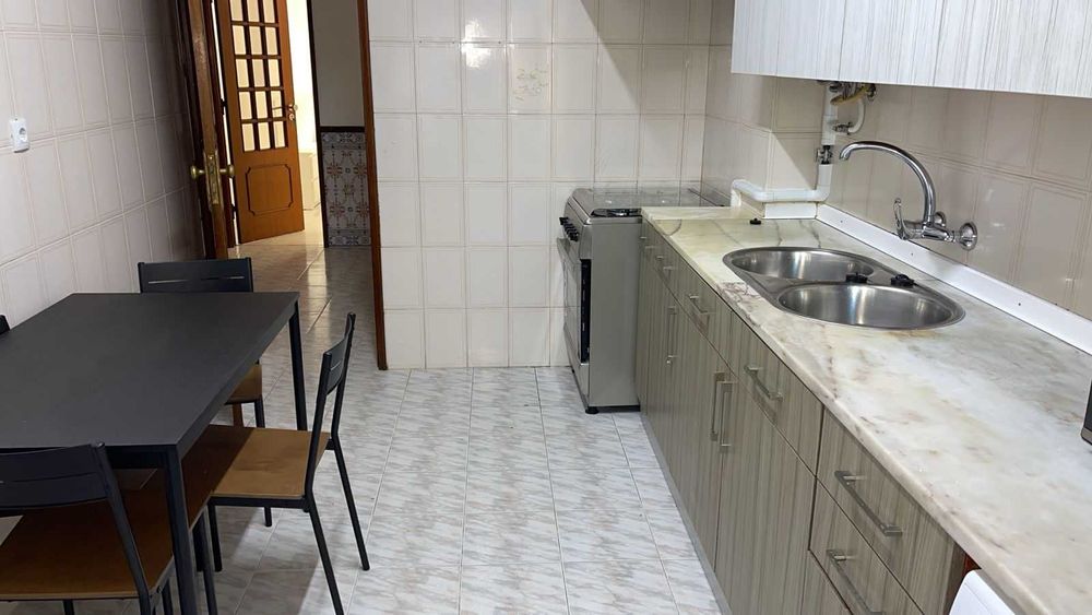 Quarto em Queluz Belas
