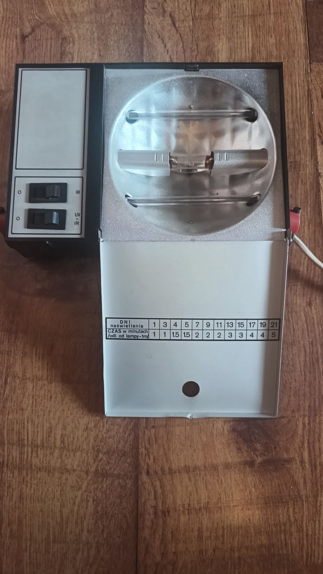 Lampa kwarcowa, model PLK-87 POLAMP.