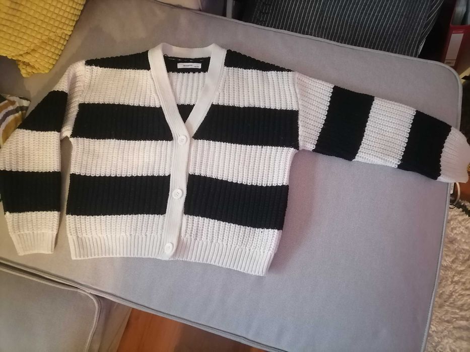Sweter dziewczęcy rozpinany Reserved rozm 140