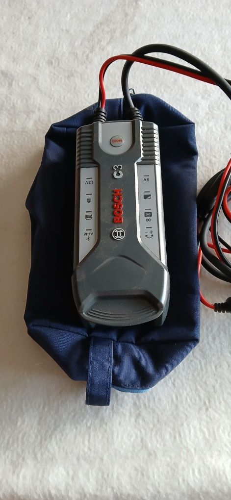 Vendo carregador de batarias bosch C3