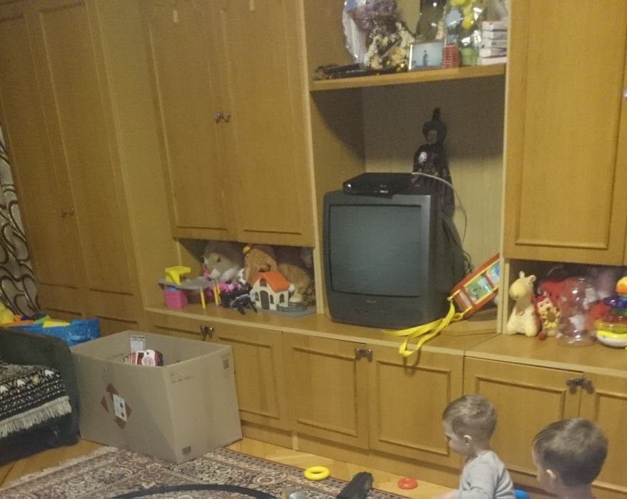 Стінка меблі 4м× 2м