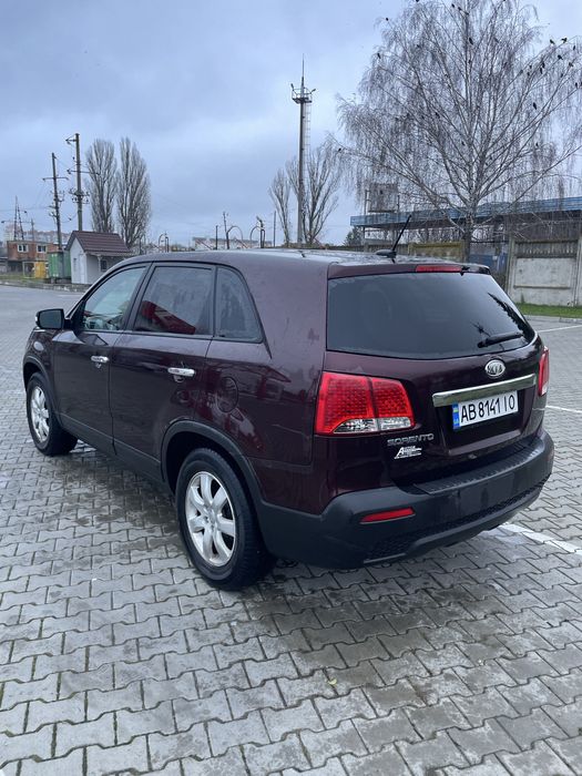 Kia Sorento 2011 рік • Бензин 2.4