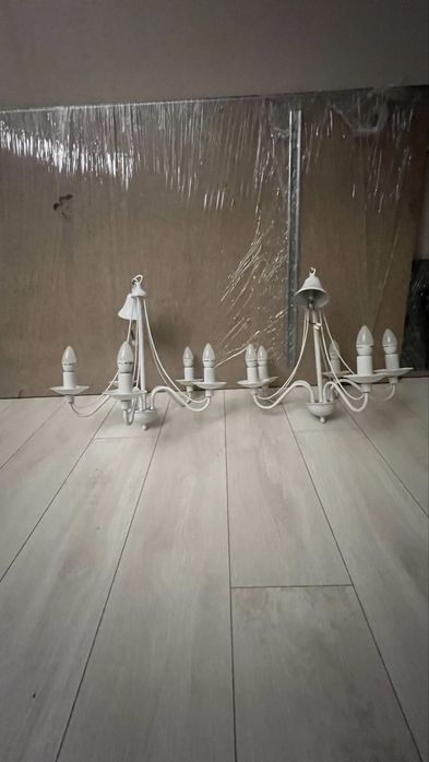 Люстра в стилі лоят