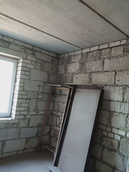 Продаю дом- недострой, пер. Железнодорожный, 25000 дол. Сша торг