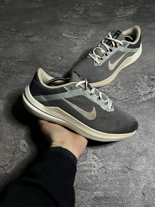 Кросівки NIKE AIR ZOOM WINFLO 8 44 28 кроссовки найк вінфло бігові