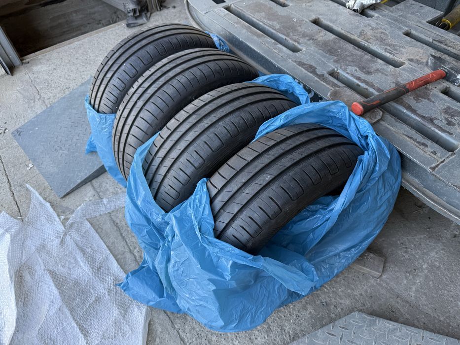 GOODYEAR  195/60/15 резина