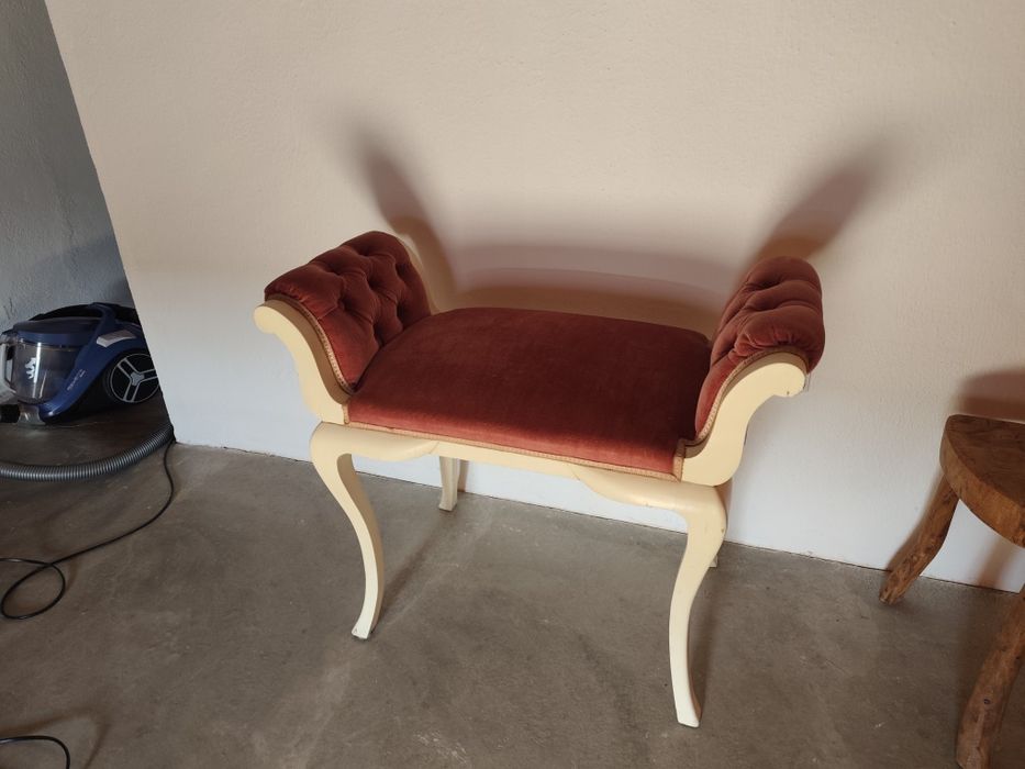 Banco ou banqueta antiga para venda