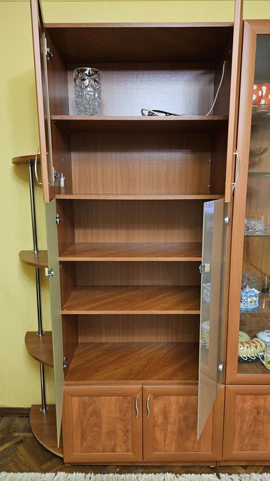 Модульна стінна шафа