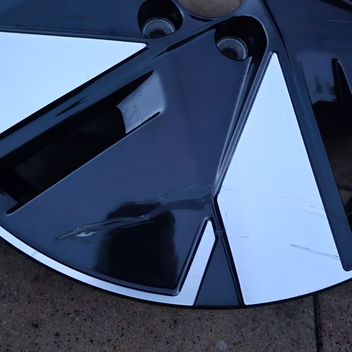 Felga 19cali 5x108 7.5j et50.5 oryginal Volvo xc40 xc60