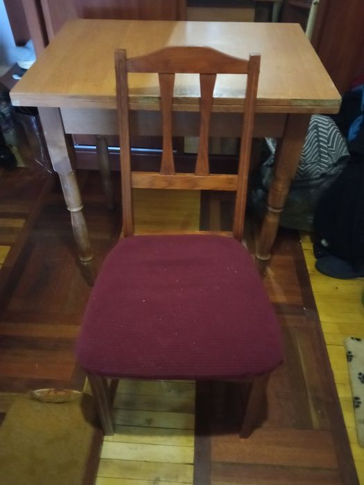 Стол і 2 стула на кухню