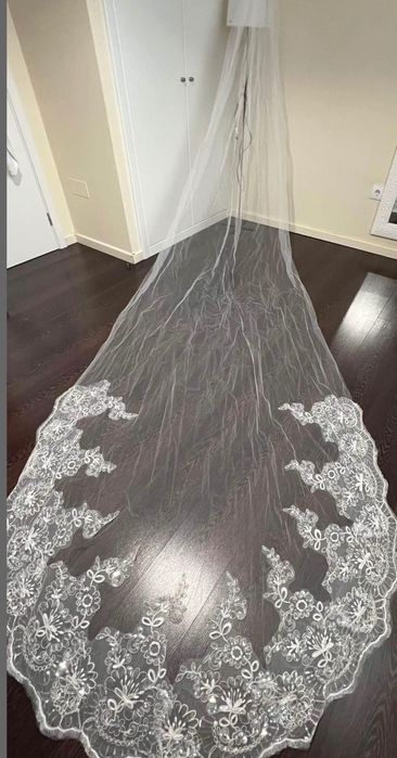 Vestido de Noiva Novo com véu