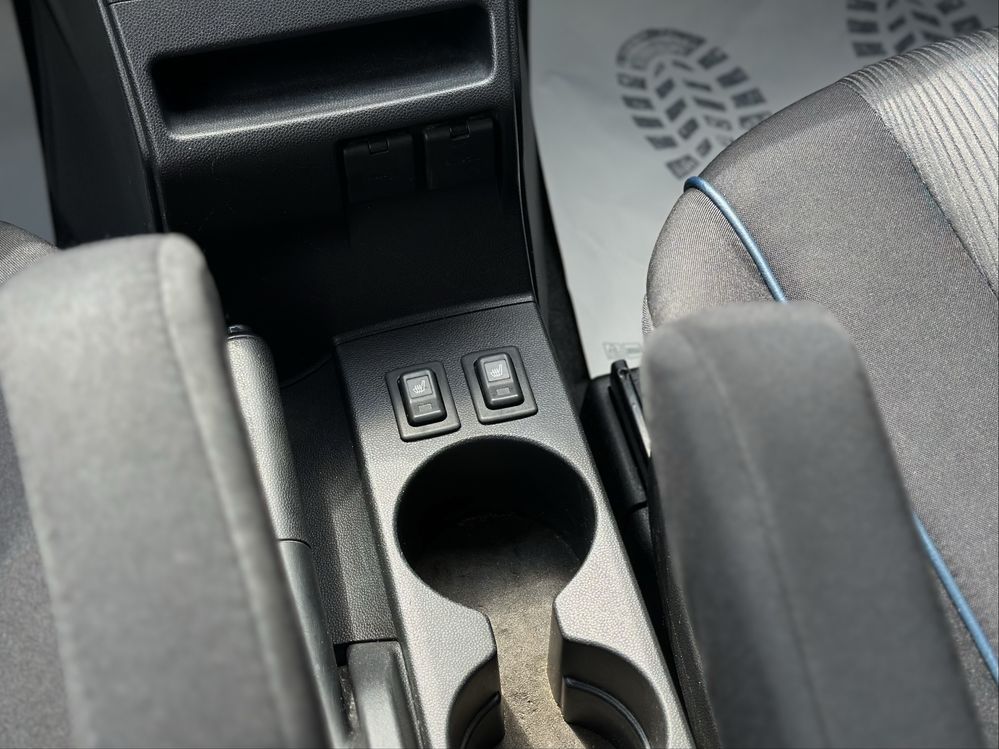 MAZDA 5 2011 року, 2.0 бензин, автомат, передній привід, 7 місць.