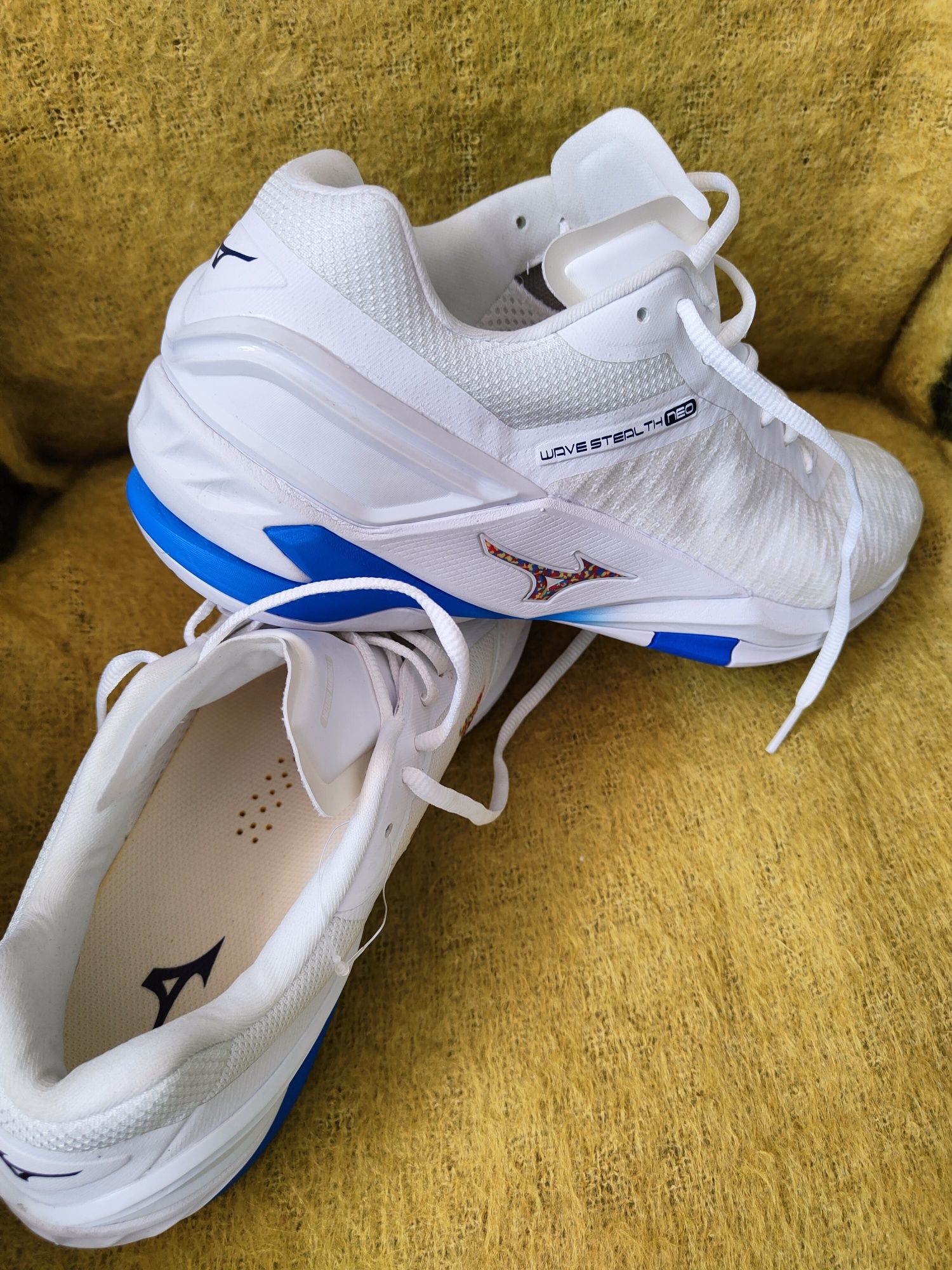 Mizuno Wave Stealth Neo nowe buty sportowe na halę rozmiar 45