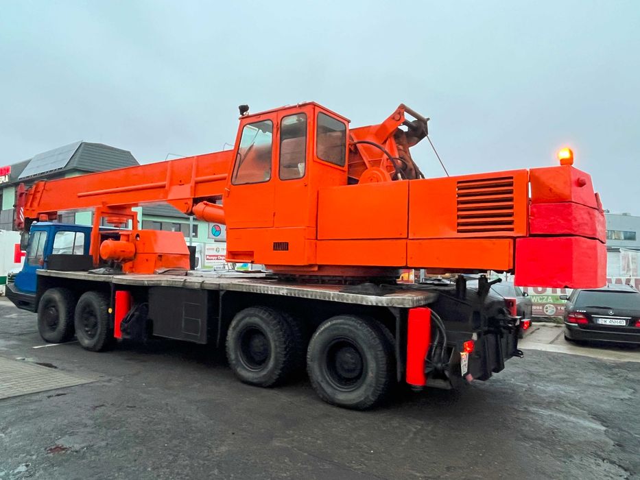 Dżwig żuraw samojezdny,Stalowa wola 40 ton