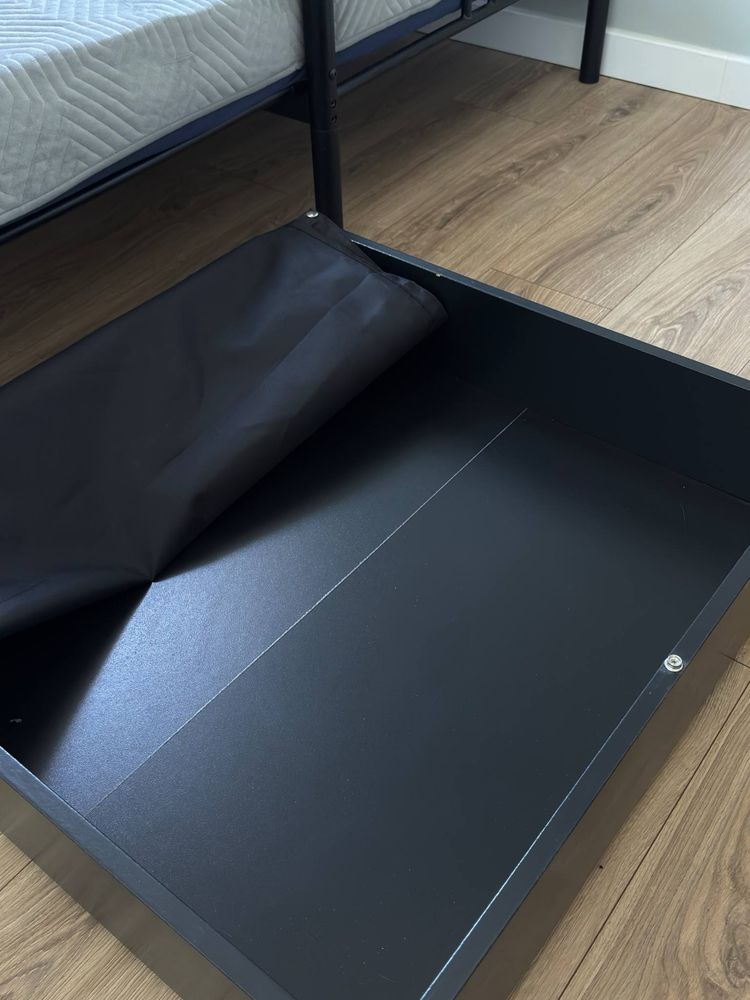Łóżko leżanka sofa + dwa pudelka czarna metalowa Fyresdal Ikea