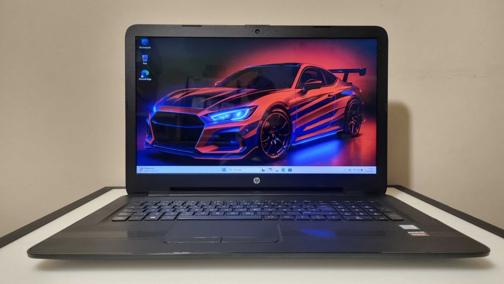 Laptop HP 17-x133ng | i5-7200U | 12GB RAM | SSD 256GB | R7 M340-2GB |
