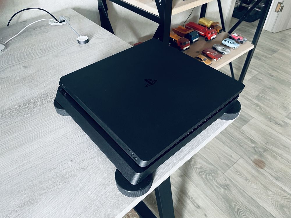 Sony PlayStation 4 Slim 1TB