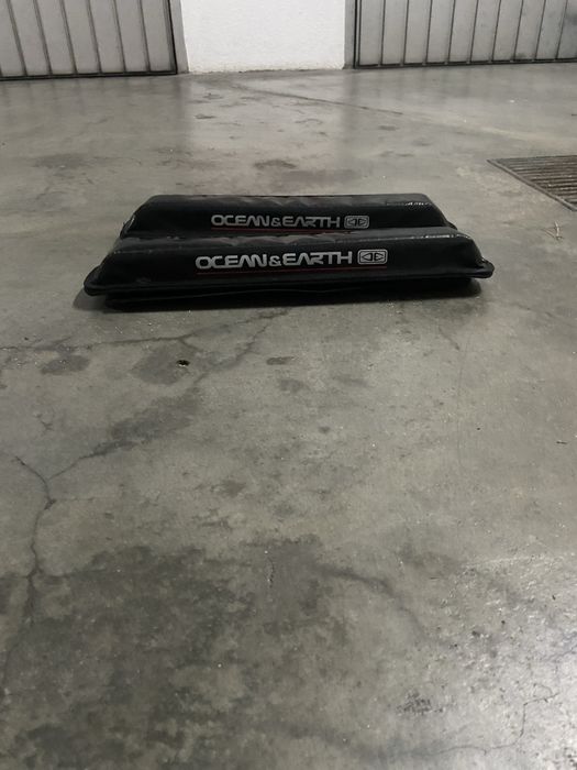 Suporte para pranchas de surf para o tejadilho do carro