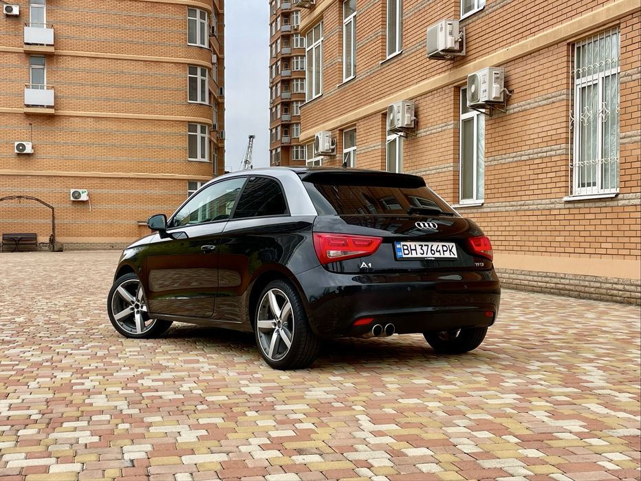 Автомобіль Ауді А1