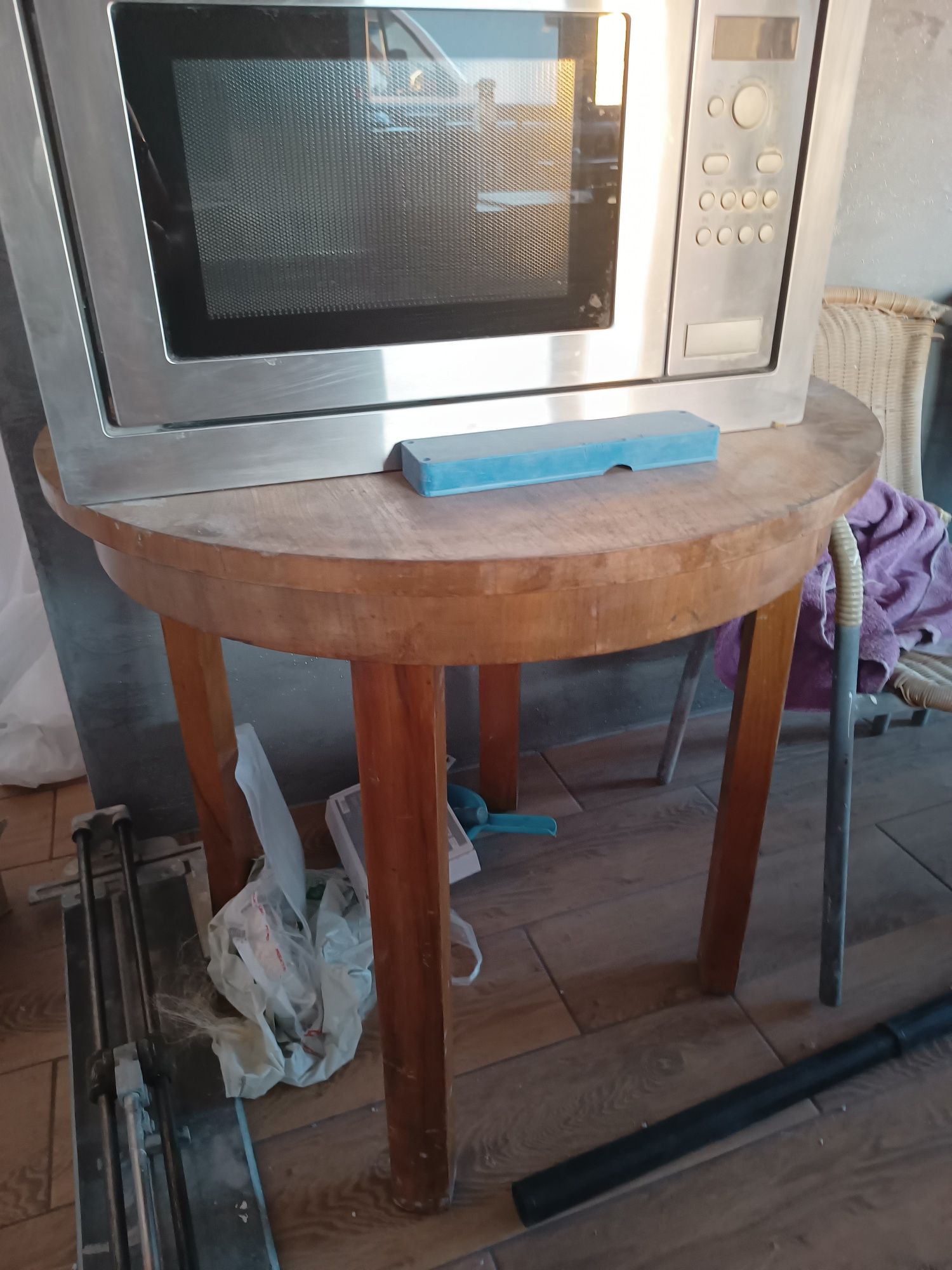Stół mały do renowacji fi 76cm