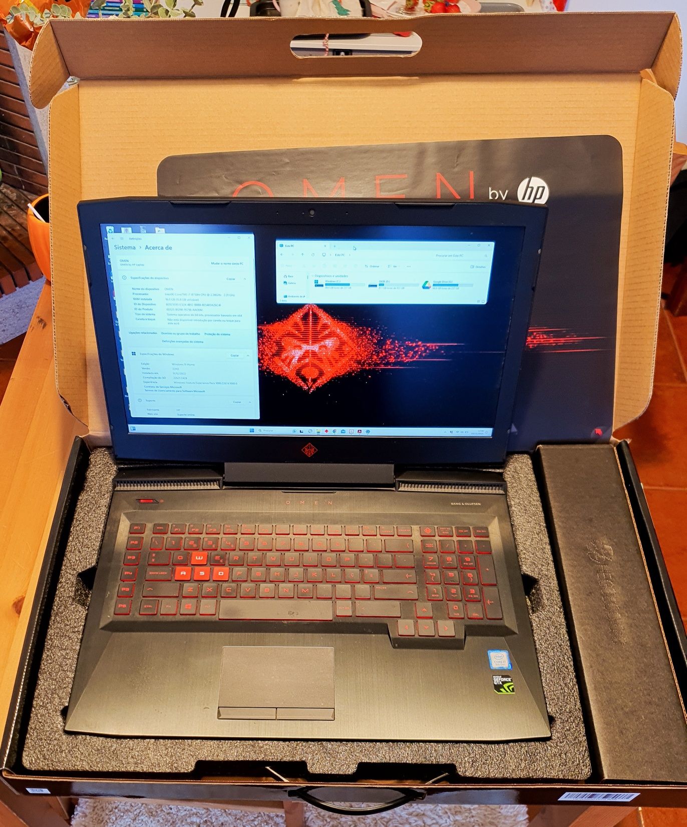 HP Omen 17-AN100NP 17.3" i7-8750H 16GB 1TB + 256GB SSD