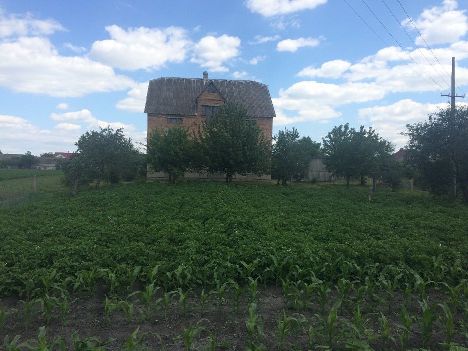 Продається незавершене будівництво у передмісті Радивилова