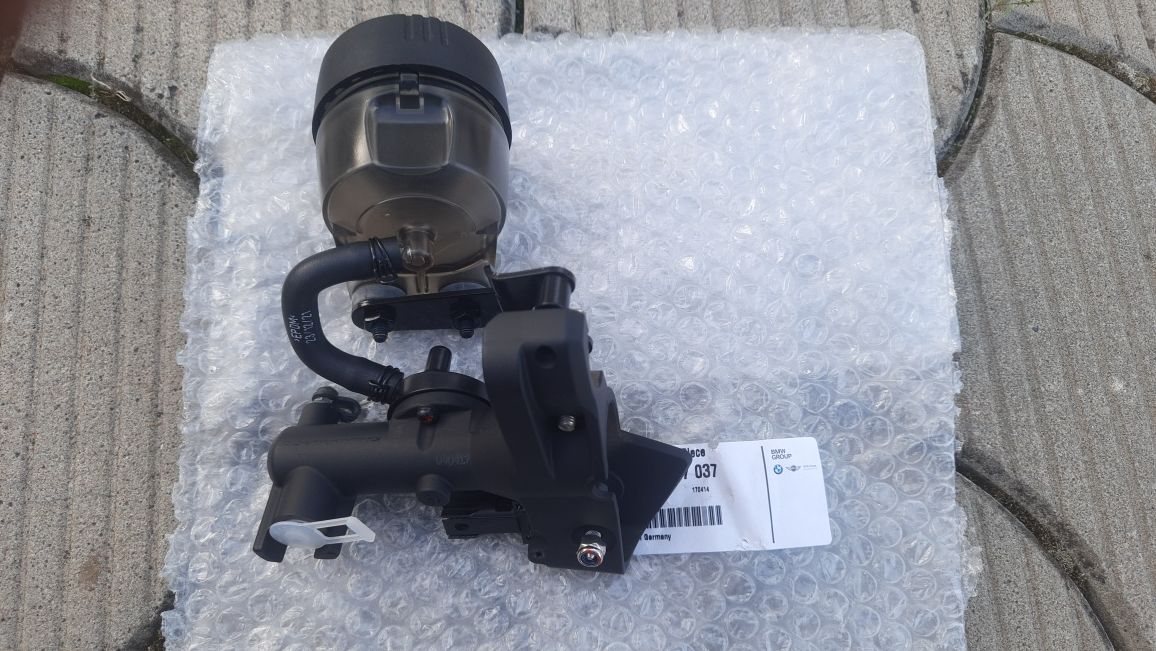 Pompa Hamulcowa Przód Zbiorniczek BMW F800S F800ST F800GT K71 Nowa