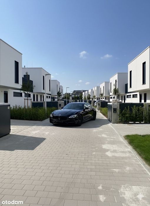 Dom w stanie deweloperskim ul Ady Sari