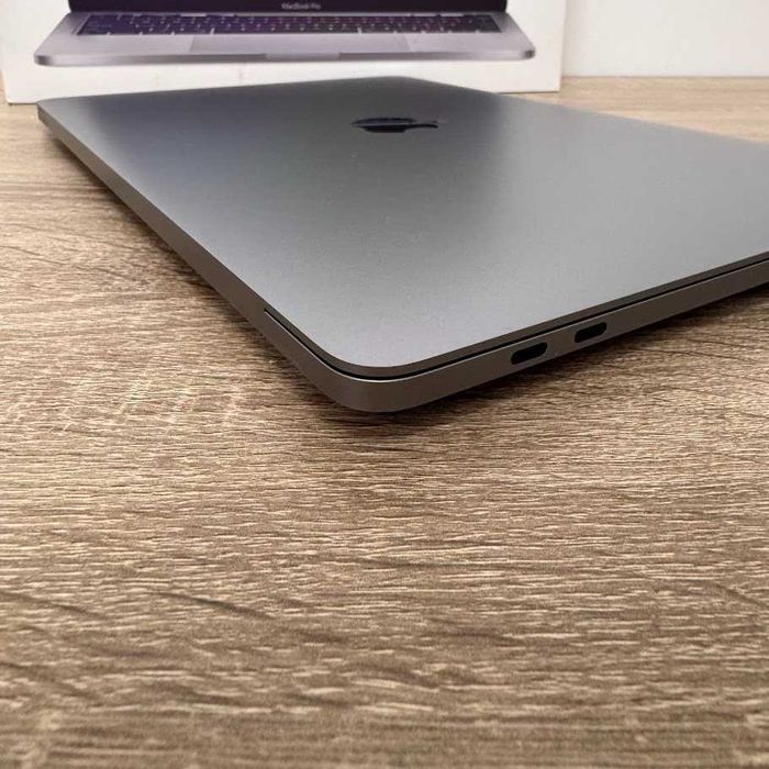 MacBook Pro 2020 13"  M1 / 16Gb / SSD 512Gb стан нового (код:M0976)