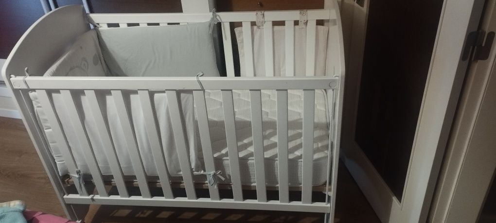 Cama grades Micuna  (3 meses de uso)com OFERTAS