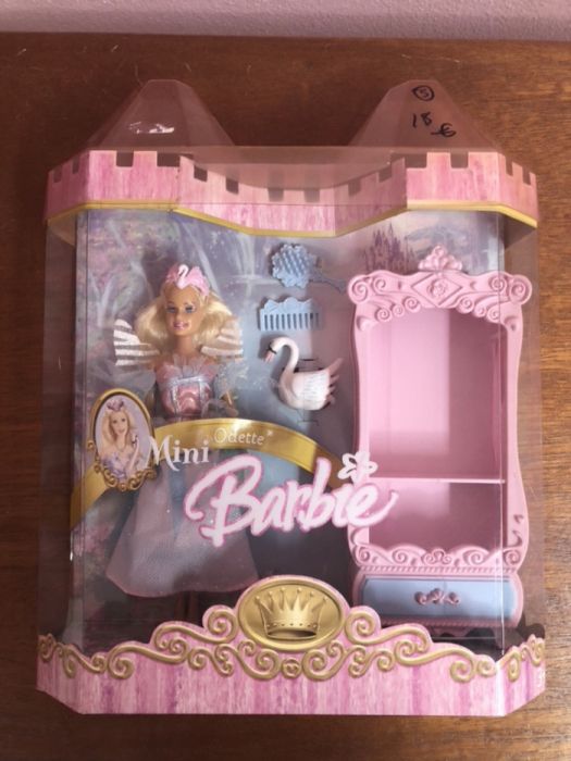 2005 BARBIE Mini Odette + Cisne + Móvel rosa e Acessórios