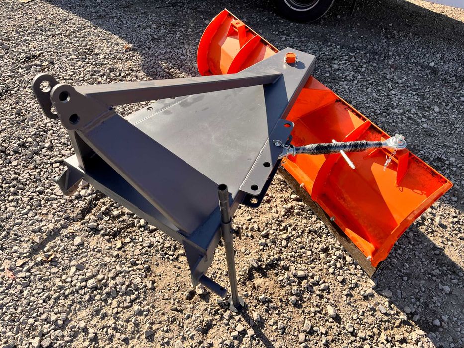 Pług do śniegu spych-do ciągnika na tył solidny  OBROTOWY  NOWY