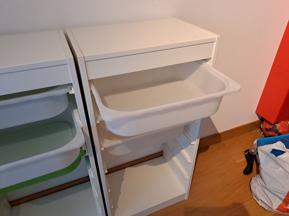 Estrtura de arrumação Trofast Ikea com 3 gavetas
