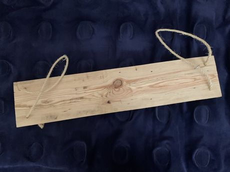 półka wisząca na sznurze konopnym ręcznie robiona 100 x 22 cm