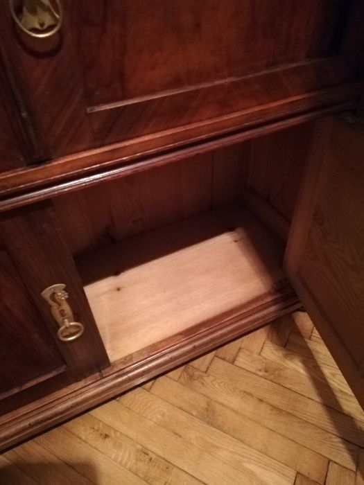 witrynka stara po renowacji