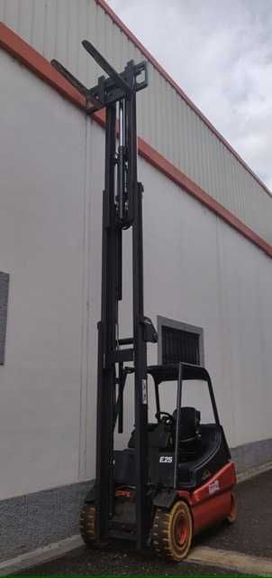 Empilhador Elétrico 2500kg Linde E30 4,5m