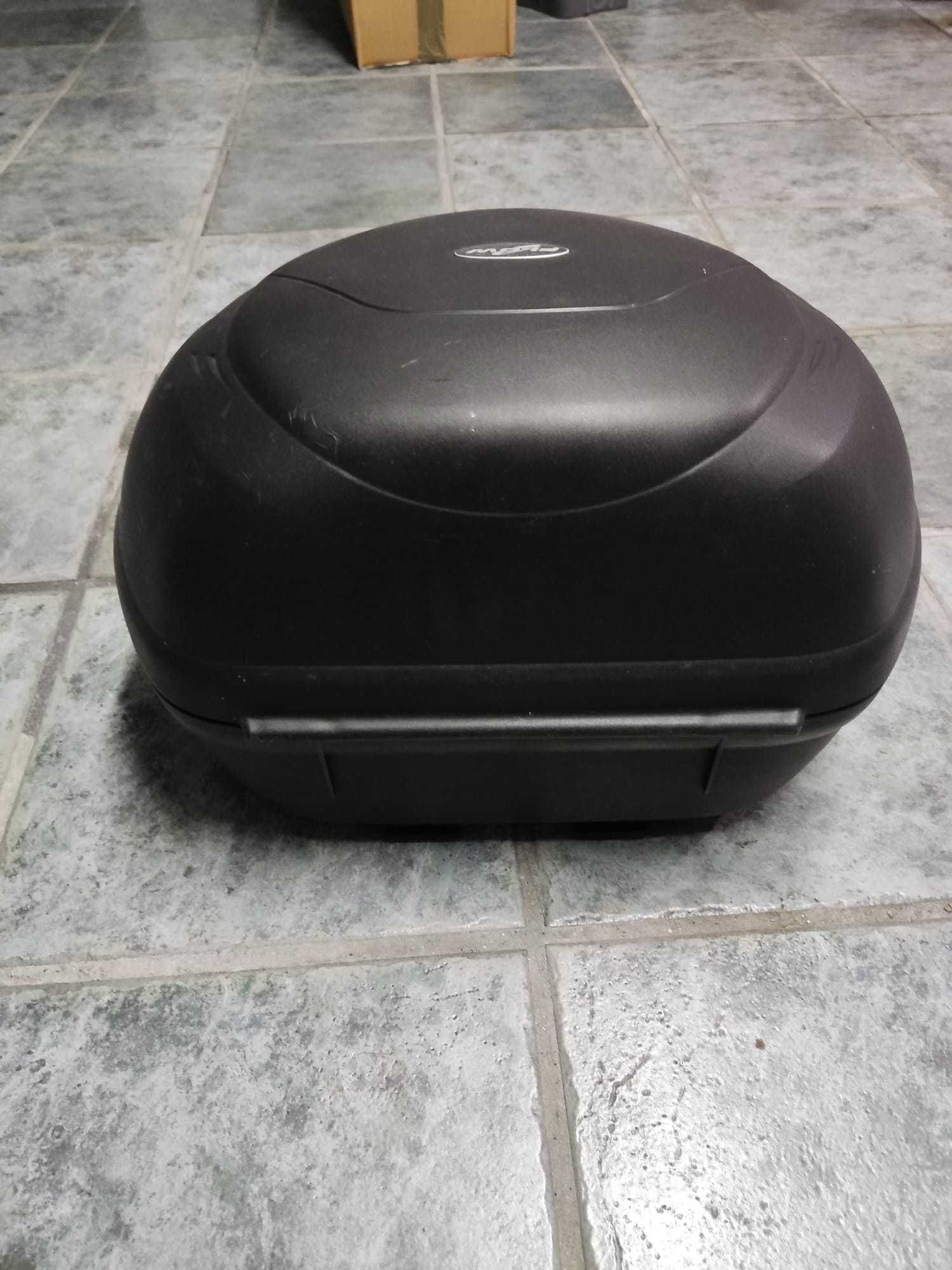 Mala Givi ótimo estado com suporte