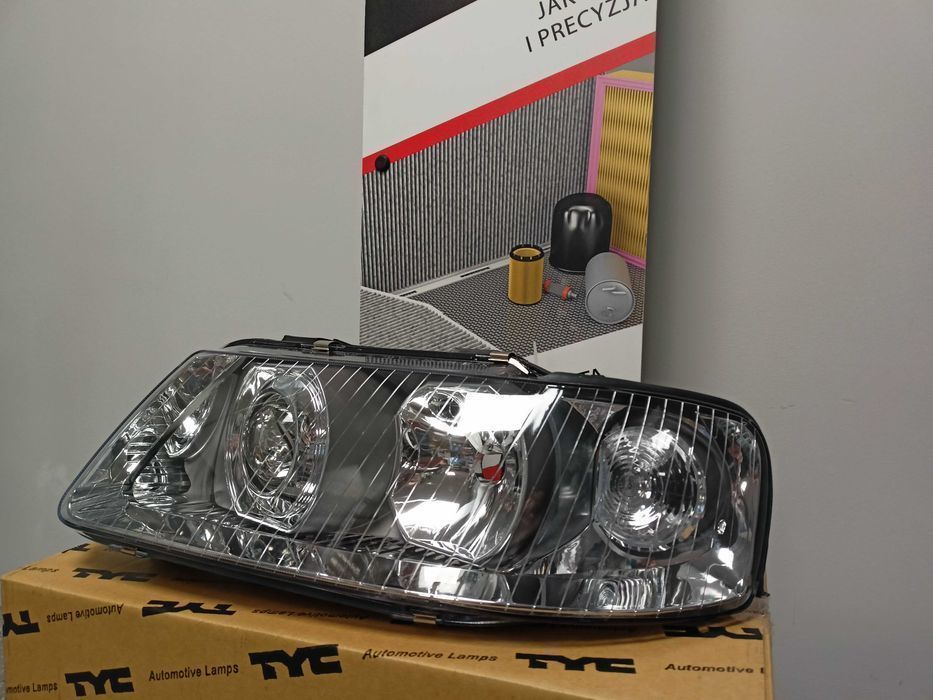 Audi A3 96-03  8L Lampa/Reflektor przód lewy /H1+H7