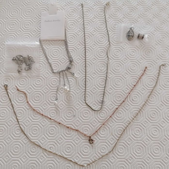 Fios e medalhas, lote todo por 6€