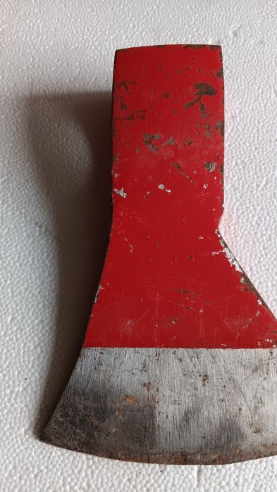 Siekiera  HW . Waga 0.6kg