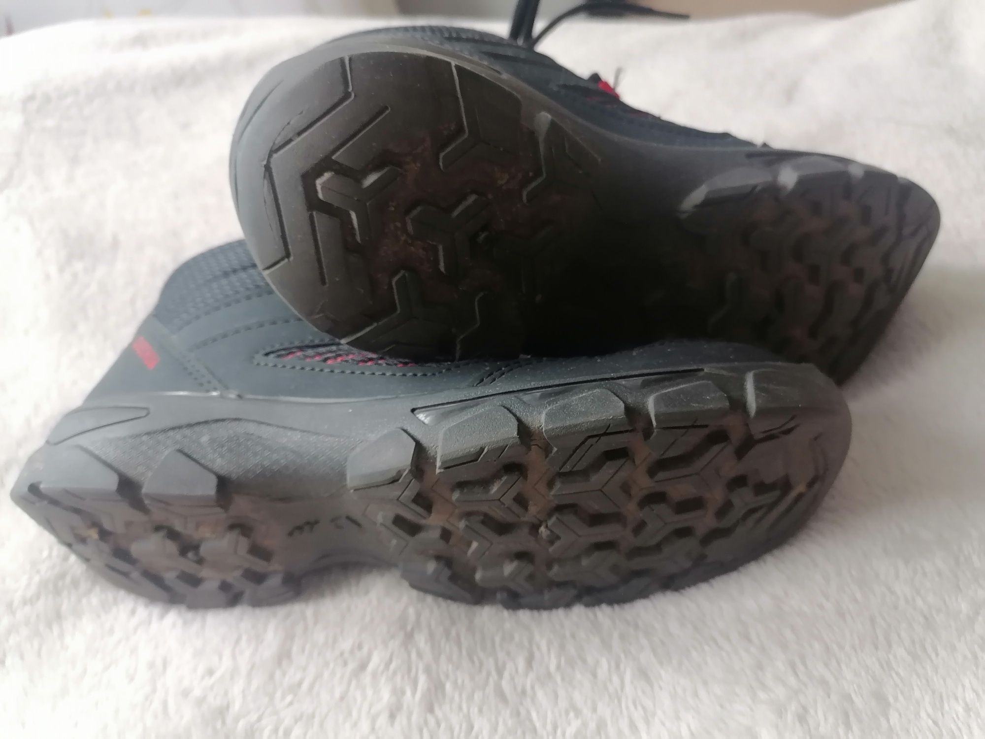 Buty dla dziecka r36 decathlon