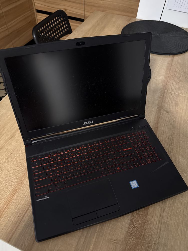 Laptop MSI GTX 1060, i7, SSD