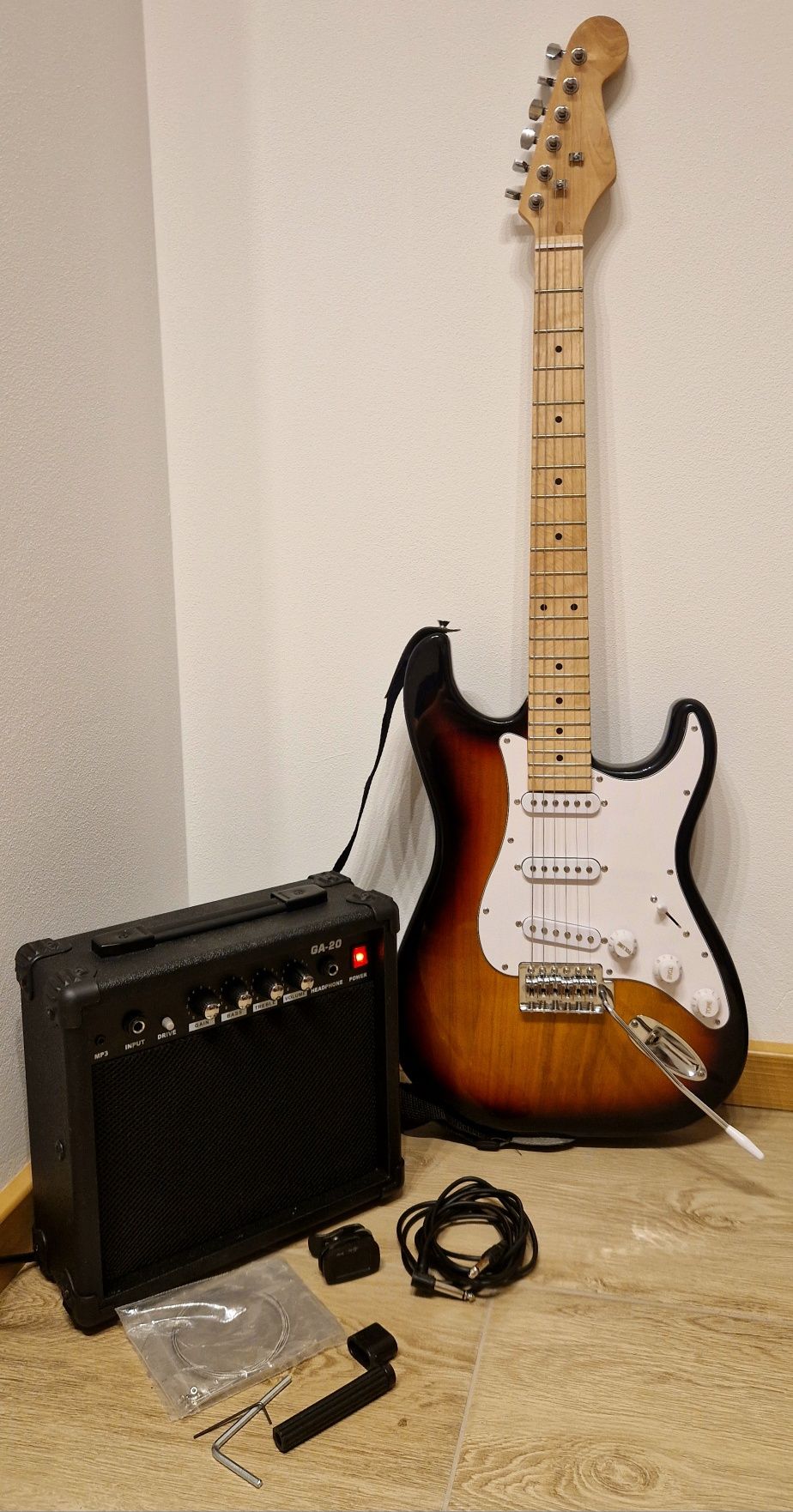 Gitara Elektryczna+wzmacniacz GA-20