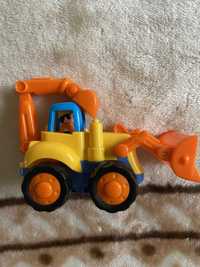 игрушка трактор Чико