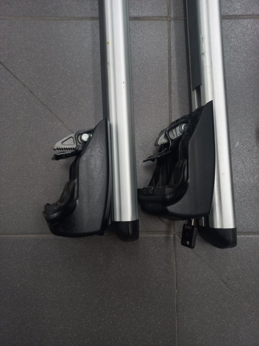 Bagażniki na 2x rower thule+relingi