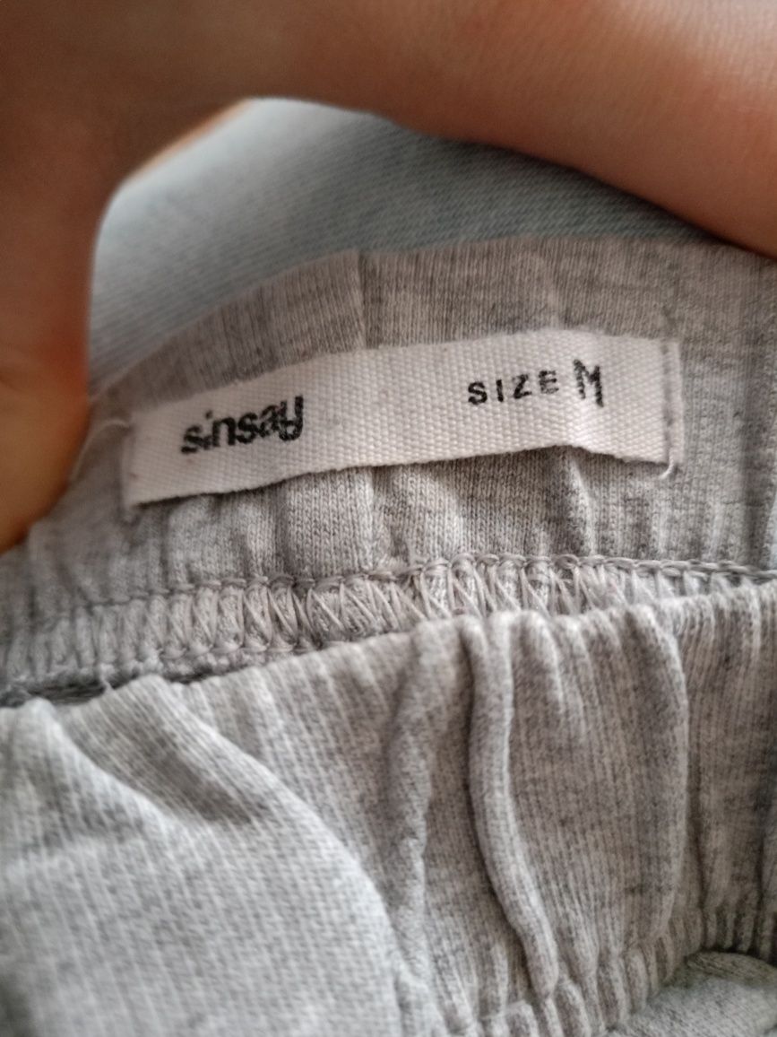 Szare dresy roz M