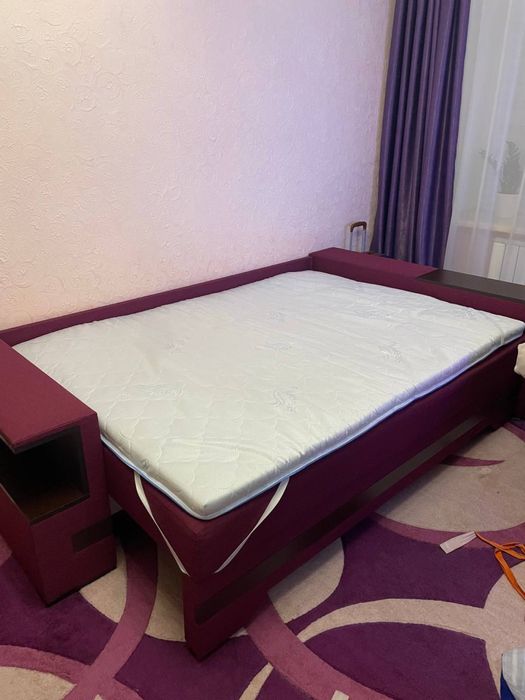 Терміново продам диван з  ортопедичним  матрасом + в подарунок килим